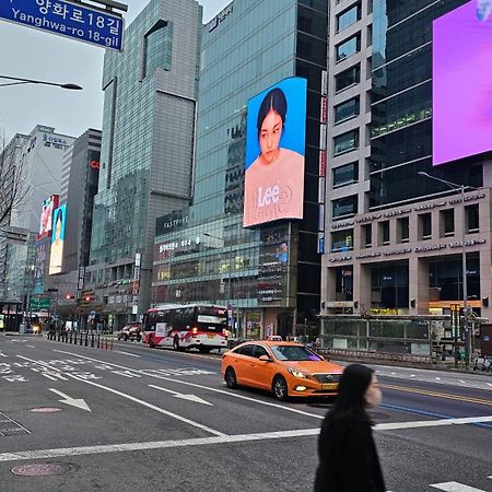 홍대 레지던스2 - 홍대 입구역 1번출구 1분거리 서울특별시 외부 사진